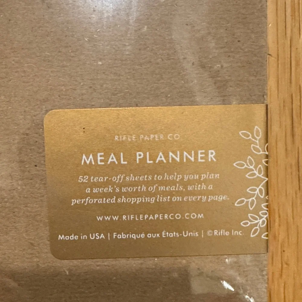 Elegant Floral Weekly Meal Planner - Cream and Blue